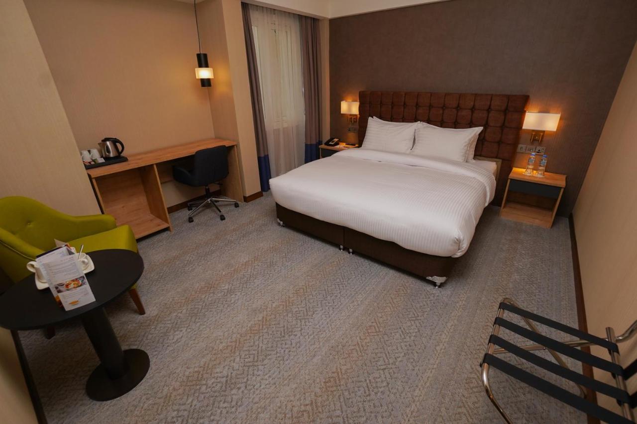 The Grand Lux Doha