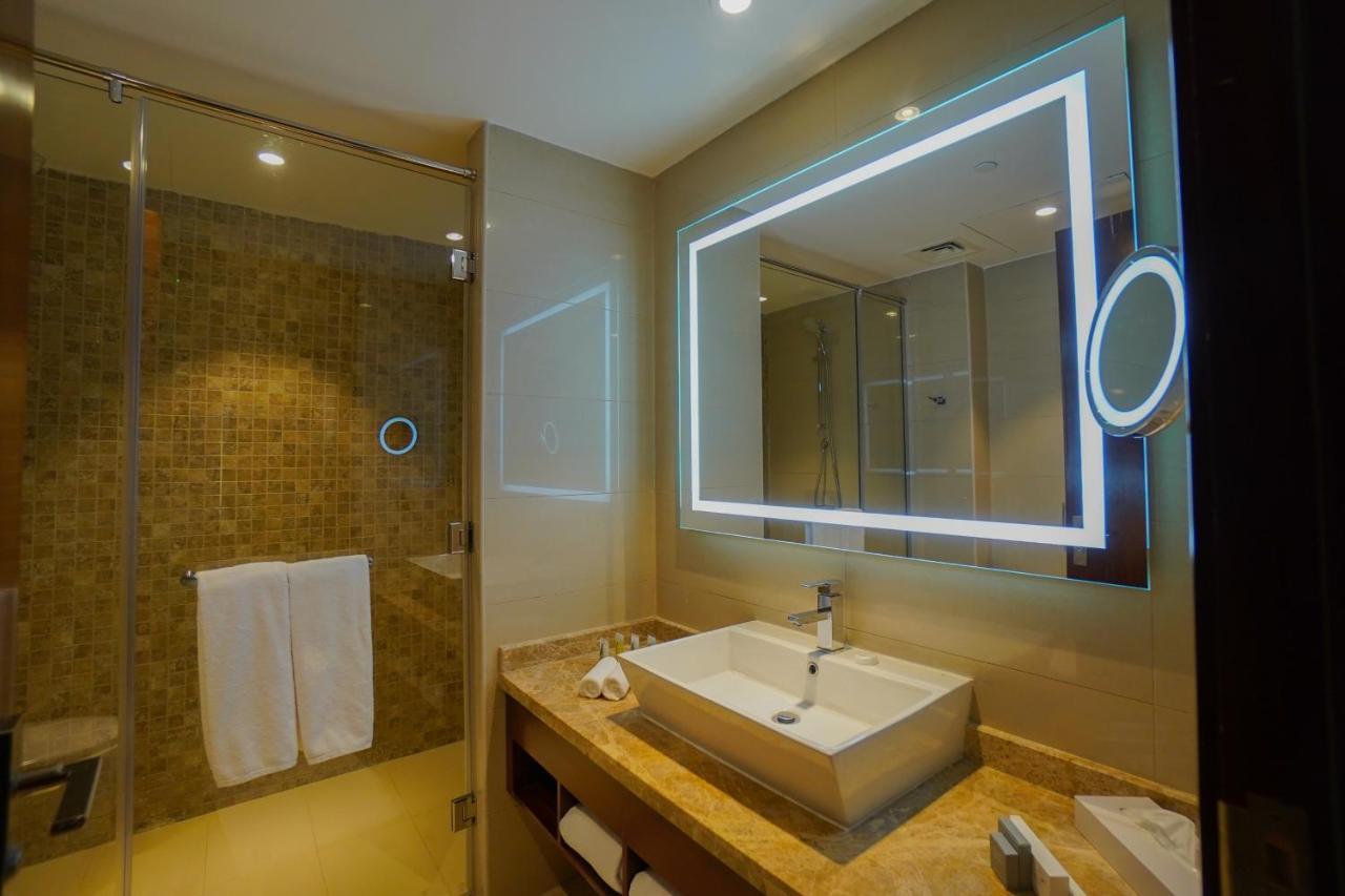 The Grand Lux Hotel 5*